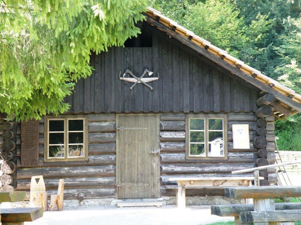 Ausstellungsstücke der Hubmer Gedächtnisstätte (Copyright: Wiener Alpen, Foto: Bene Croy)