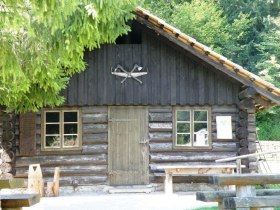 Ausstellungsstücke der Hubmer Gedächtnisstätte (Copyright: Wiener Alpen, Foto: Bene Croy), © Wiener Alpen in Niederösterreich